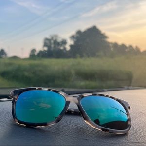 Costa Del Mar May sunglasses with green 580 polarized glass lenses
